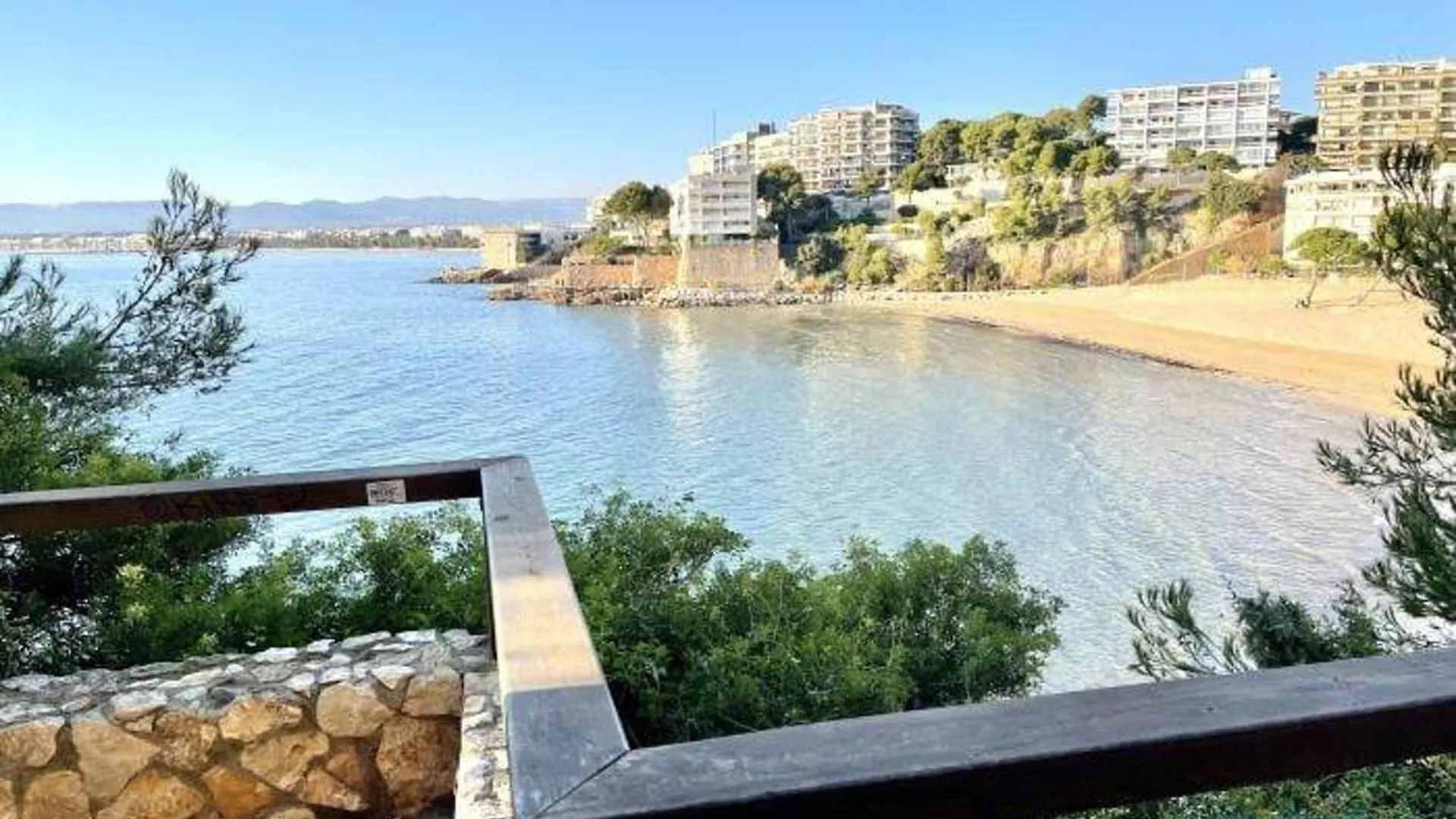 Apartment 3Br-Sleeps6-Balcony-A C-5Min To Beach Salou