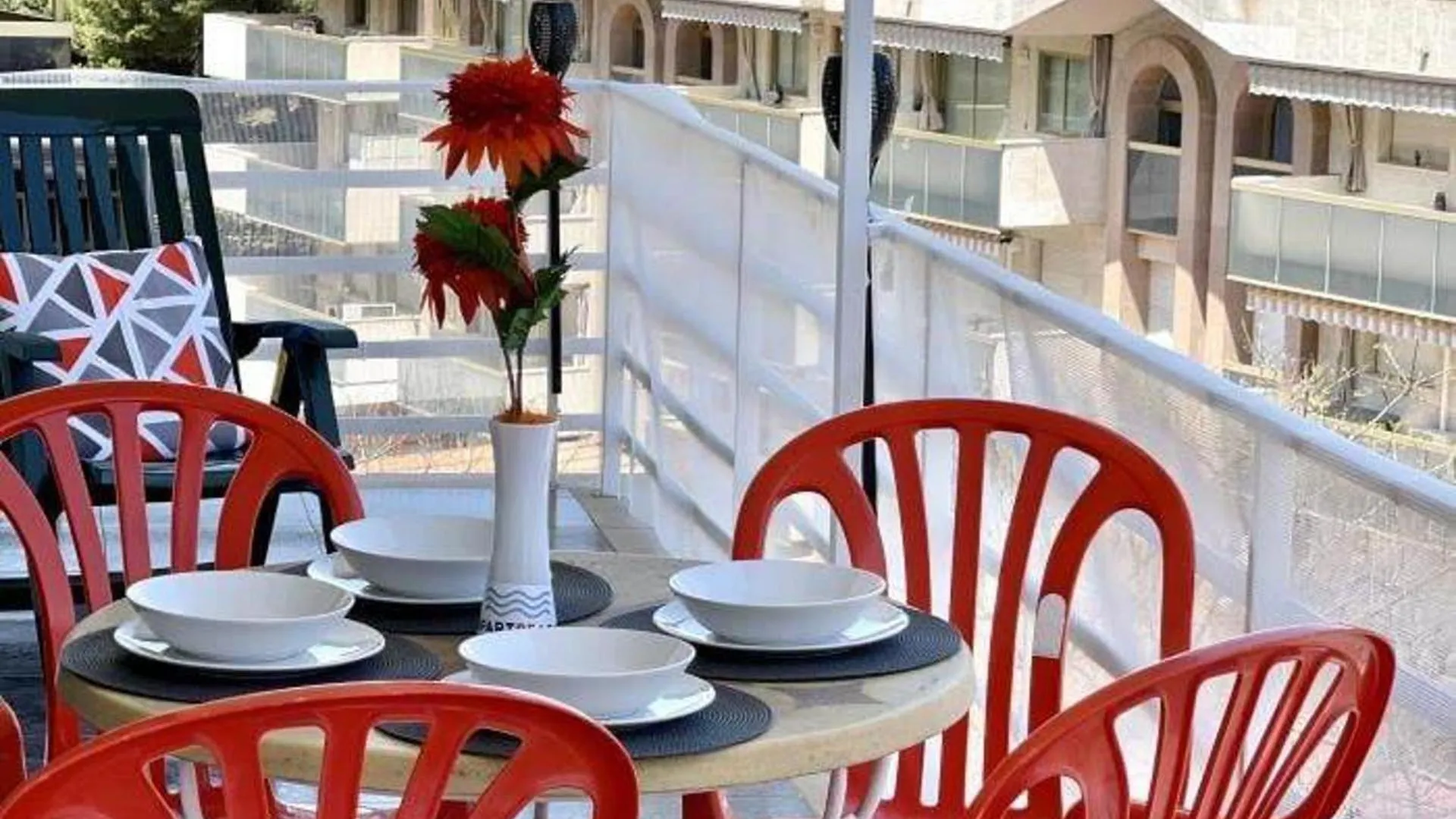 3Br-Sleeps6-Balcony-A C-5Min To Beach Salou 0*,  Spain
