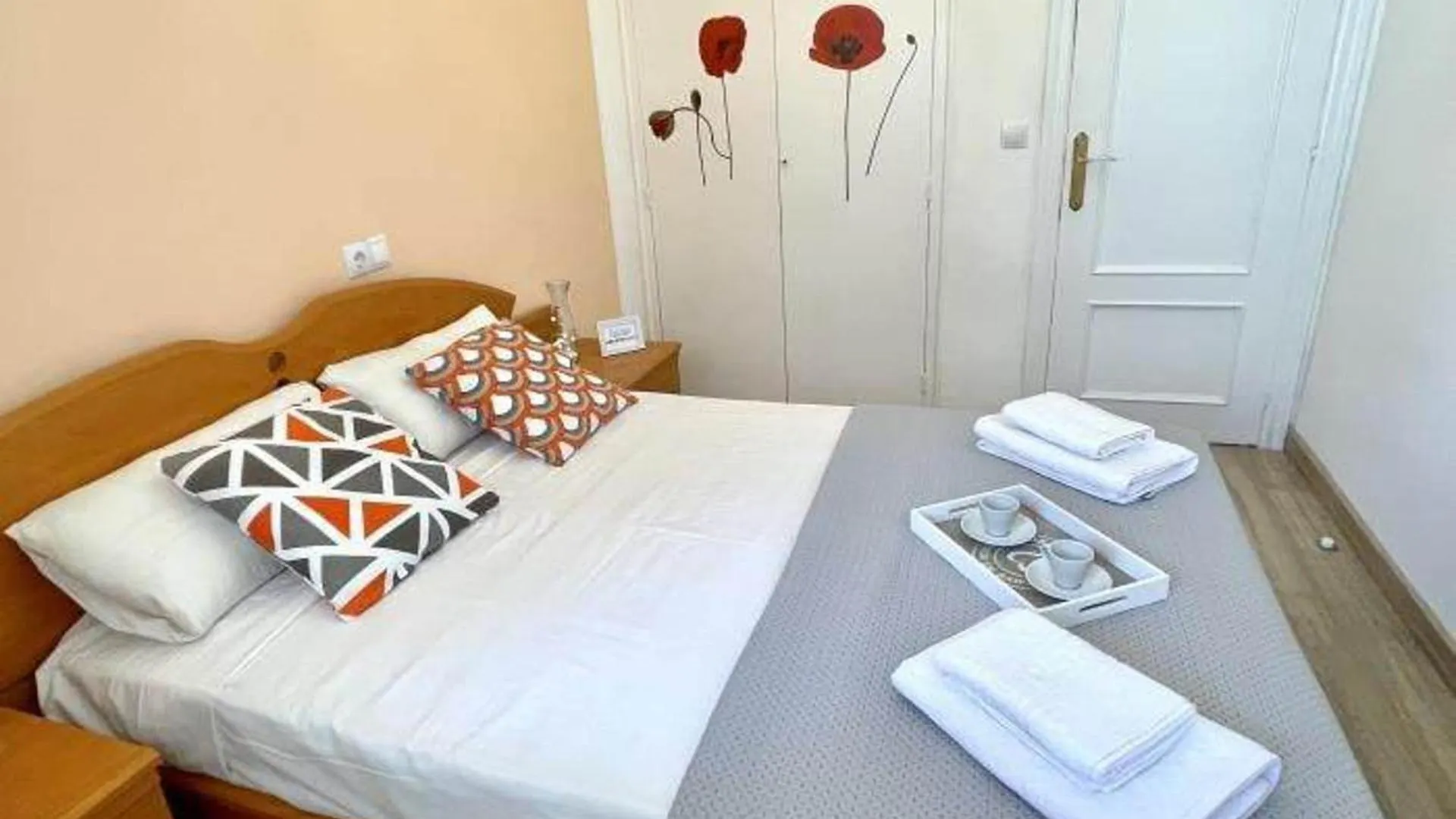 Apartment 3Br-Sleeps6-Balcony-A C-5Min To Beach Salou